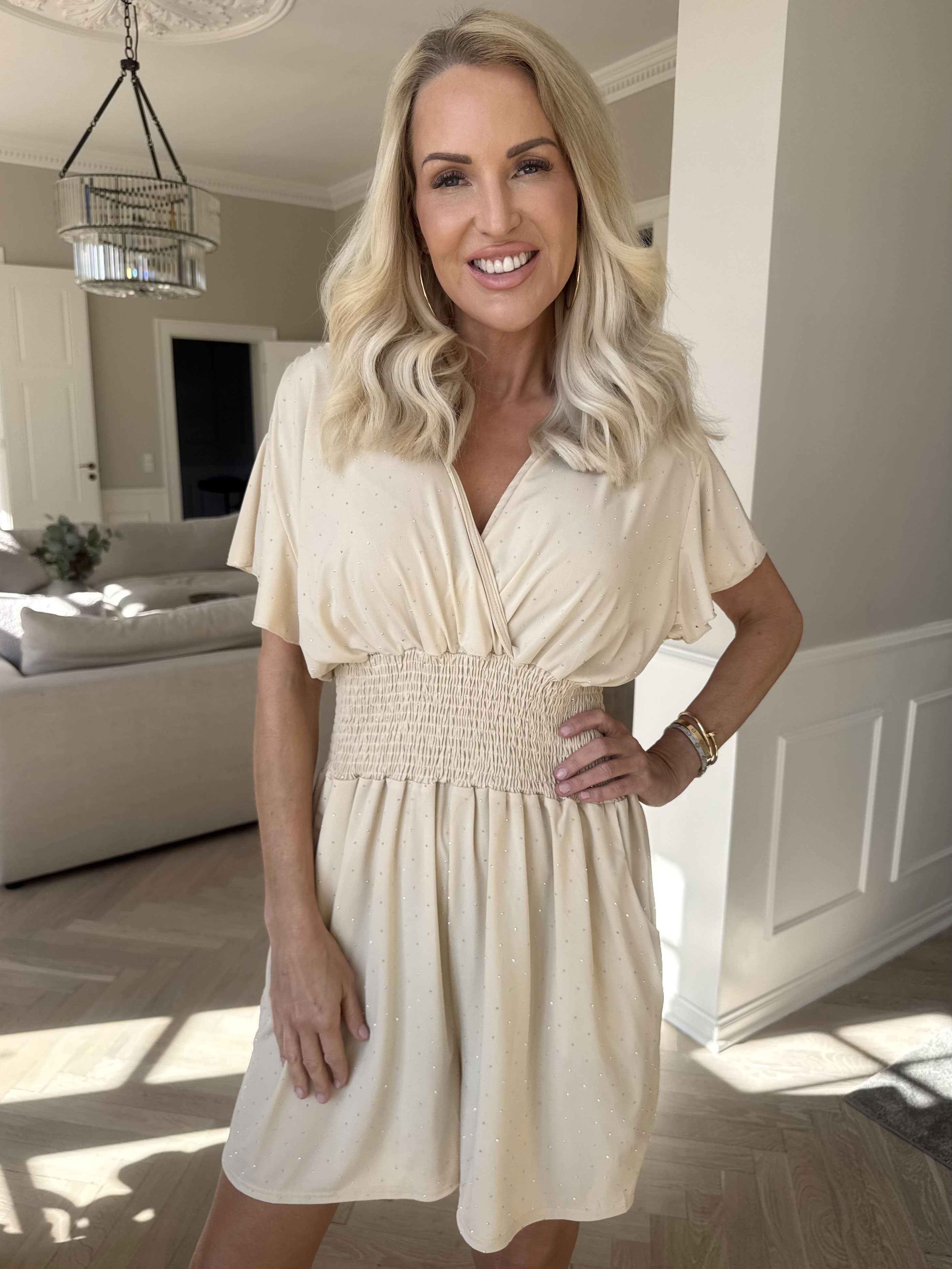 Pams Crystal Playsuit - Elastisk jumpsuit med gjutform
